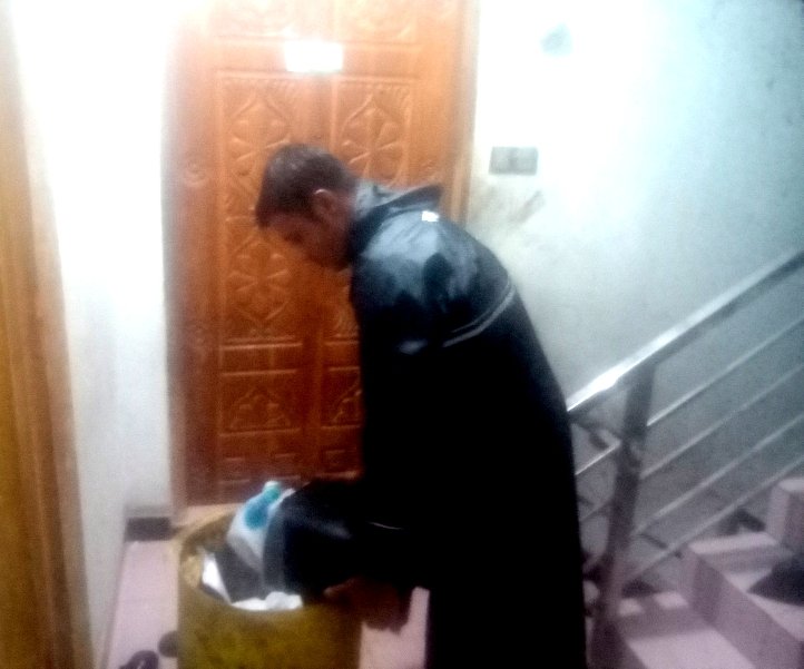 কক্সবাজার পৌরসভায় 'ডোর-টু-ডোর' বর্জ্য অপসারণে স্বস্তি: পরিচ্ছন্নকর্মীদের সুযোগ-সুবিধা বৃদ্ধির দাবি